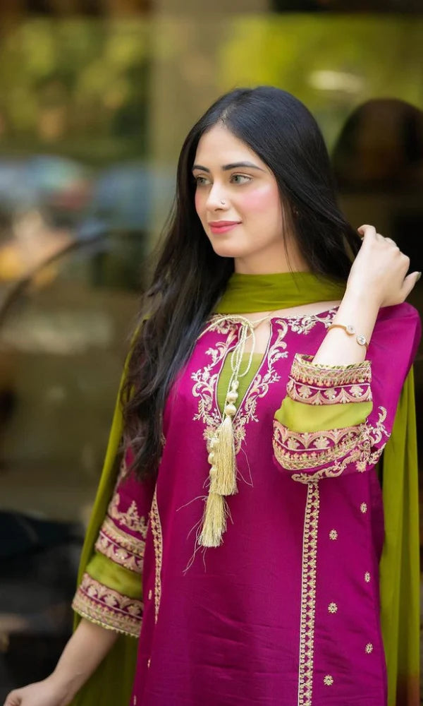 Omal Komal - 3pc Embroidered Lawn with Simple 2 Tone Chiffon Dopatta