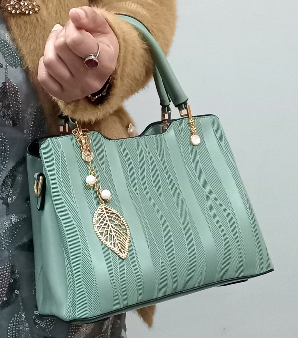 Willow pearl chic