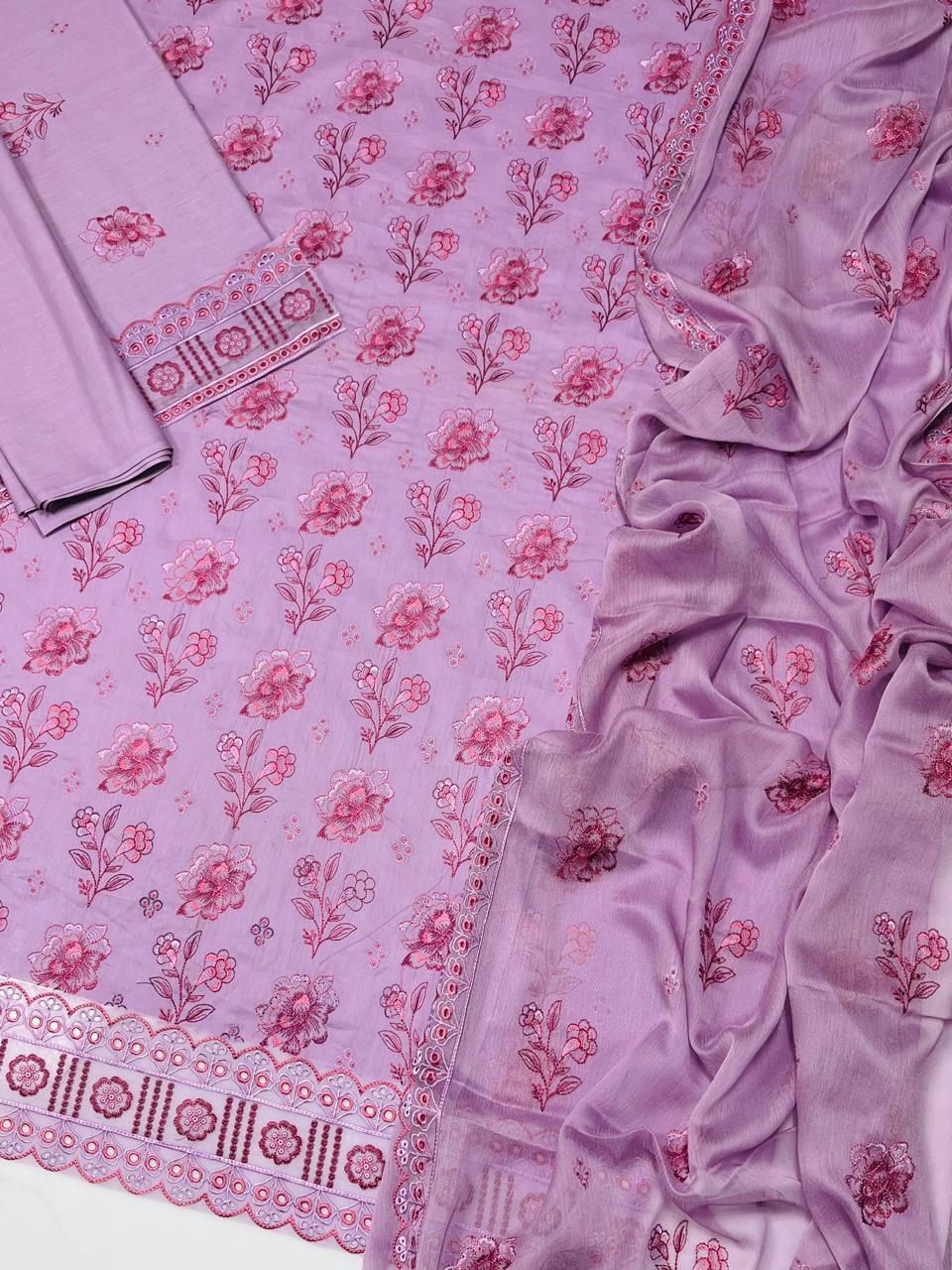 BAREEZE - 3pc Lawn Heavy Embroidered with Bamber pure embroidery dupatta