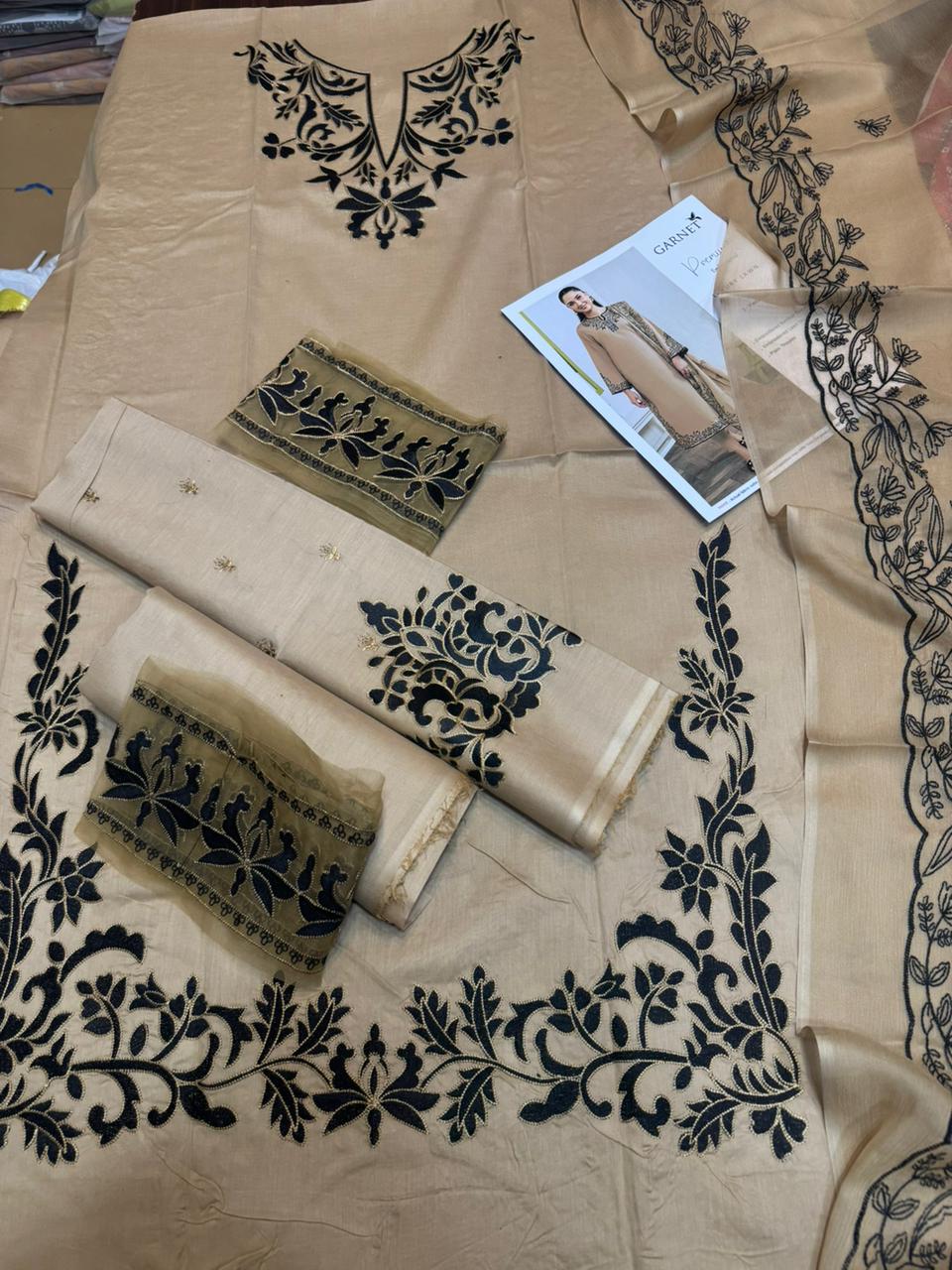 Garnet - 3pc LAWN Embroidered with Emb Chiffon Dopata