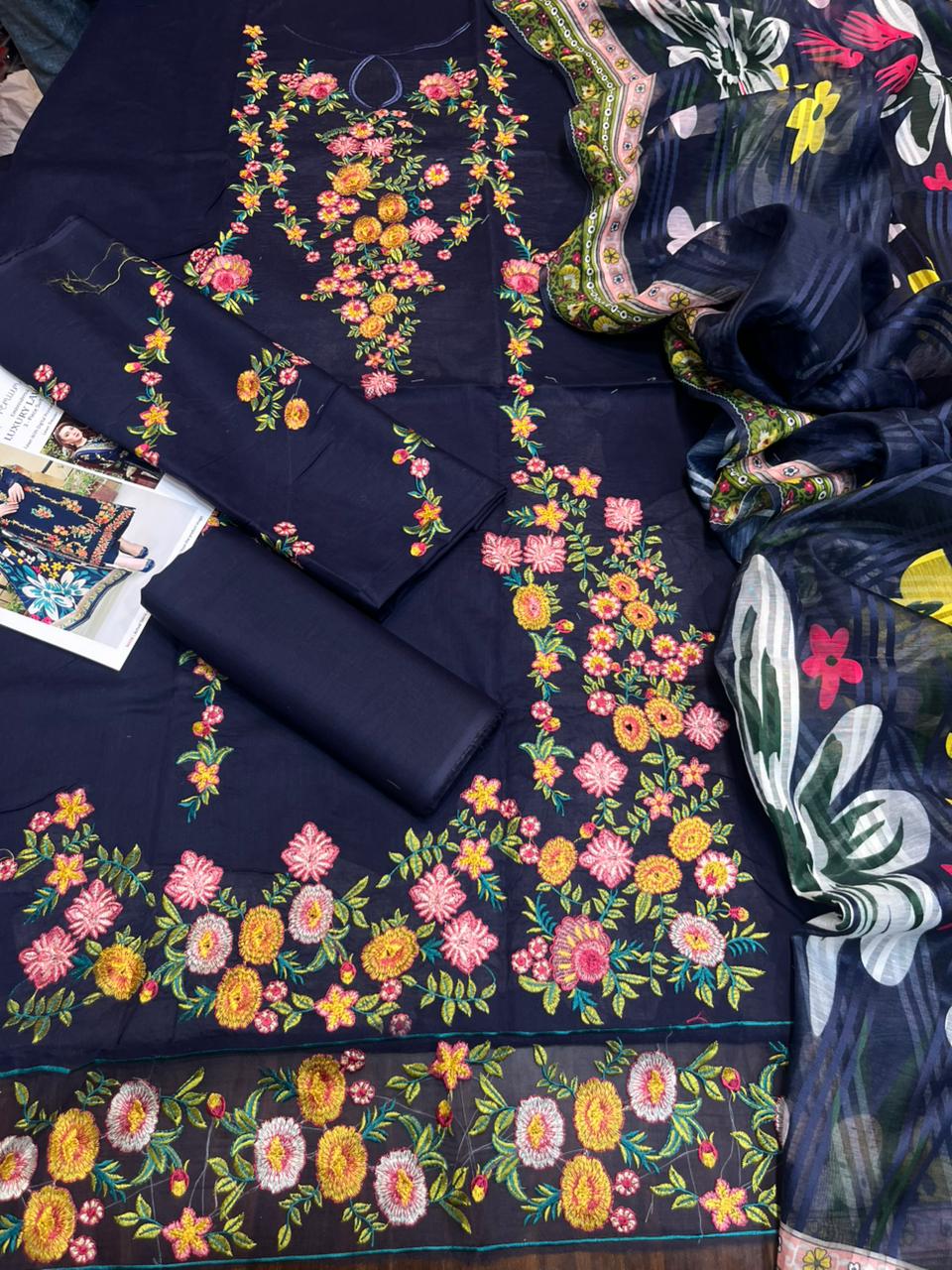 Aneela's - 3pc Embroidered Lawn with Printed Soft Diamond Dopatta