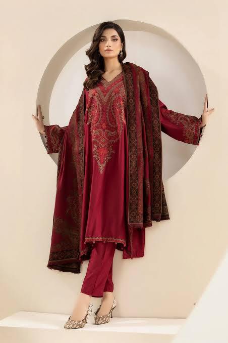 Maria B - 3pc Embroidered Lawn with Printed Diamond Dopatta