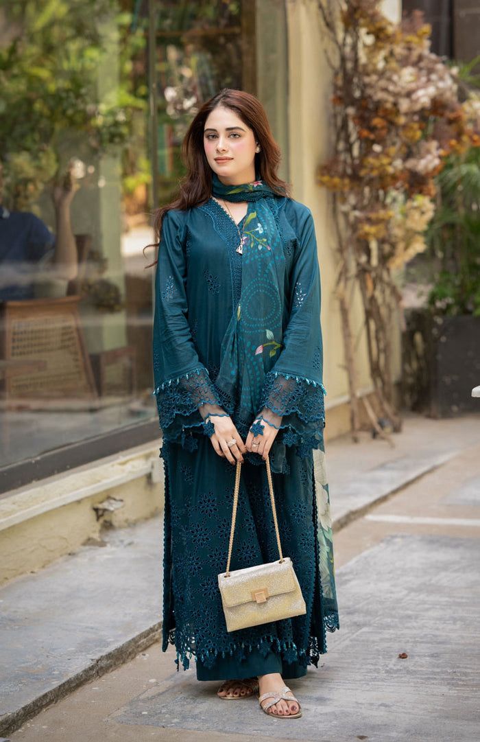 Zullbery - 3pc Chikenkari Embroidered Lawn with Printed Chiffon Dopatta