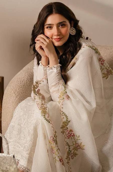 Cross rich - 3pc Embroidered Lawn with Emb ready to wear organza cut work Dopatta