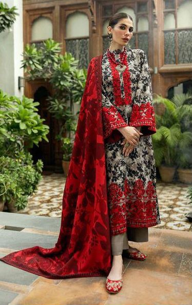 Zainab Chottani - 3pc Embroidered Lawn with Printed Pure Voil Dopatta