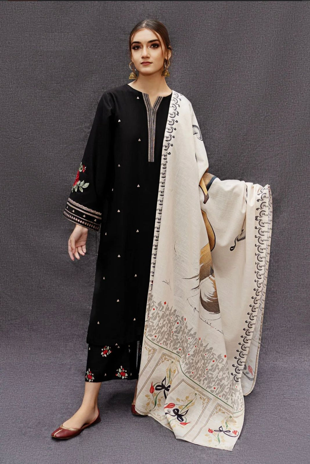Urge - 3pc Embroidered Lawn with Printed Diamond Dopatta