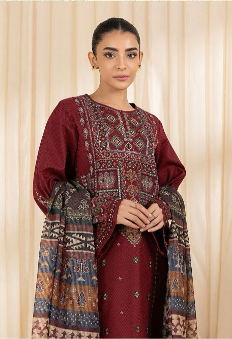 Sapphire - 3pc Embroidered Lawn with Printed Diamond Dopatta