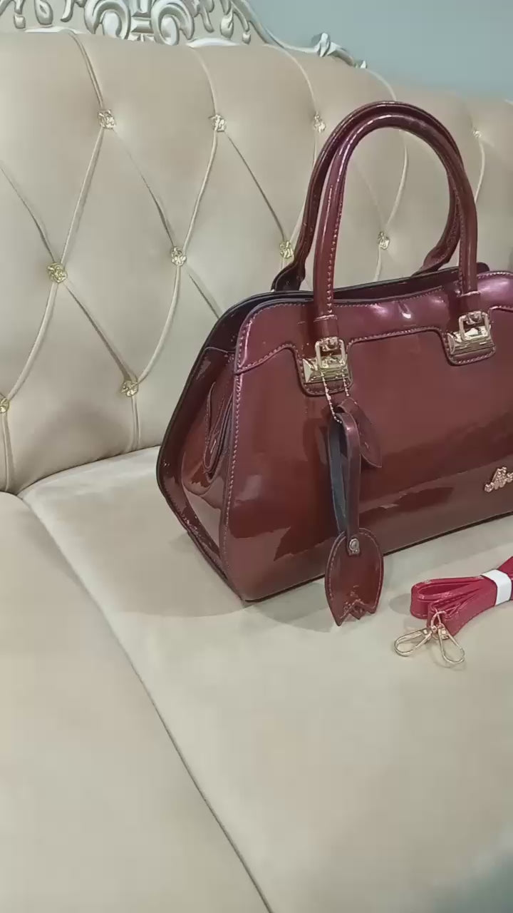 Ruby glossy chic